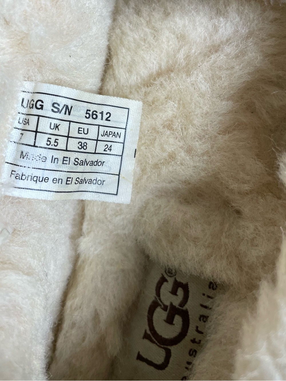 UGG Women's Dakota Slipper - Picture 10 of 10